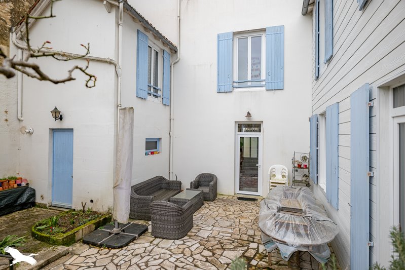 Vente Maison ST JEAN D ANGELY - 7 pièces -158 m² - (17400)