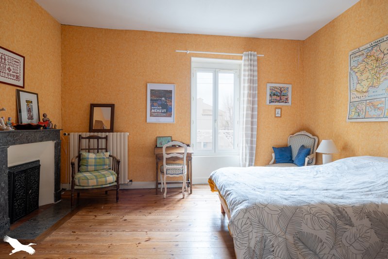 Vente Maison ST JEAN D ANGELY - 7 pièces -158 m² - (17400)