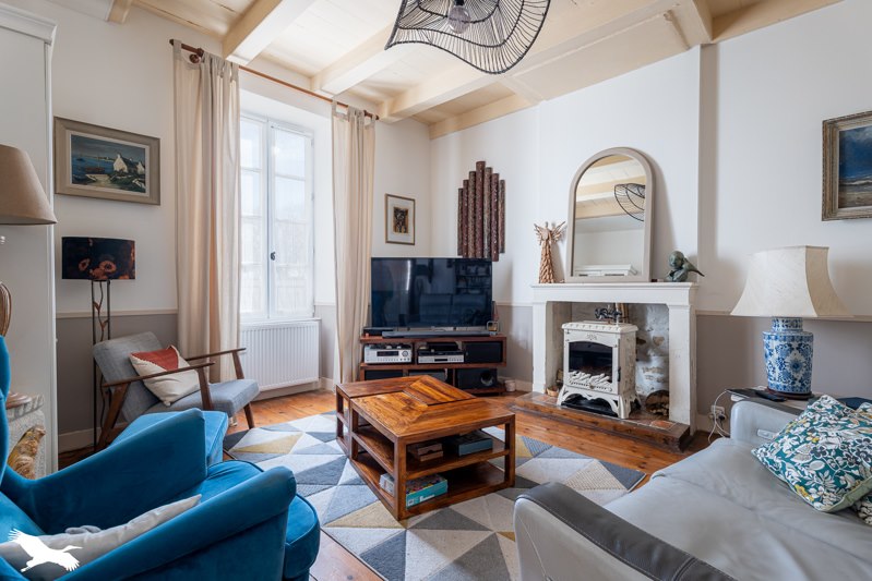 Vente Maison ST JEAN D ANGELY - 5 pièces -110 m² - (17400)