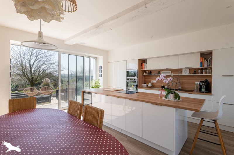 Vente Maison TONNAY BOUTONNE - 9 pièces -241 m² - (17380)