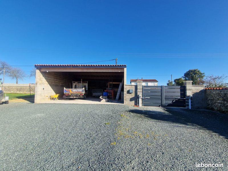 Vente Maison LA CROIX COMTESSE - 6 pièces -161 m² - (17330)