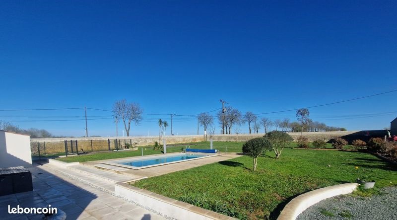 Vente Maison LA CROIX COMTESSE - 6 pièces -161 m² - (17330)