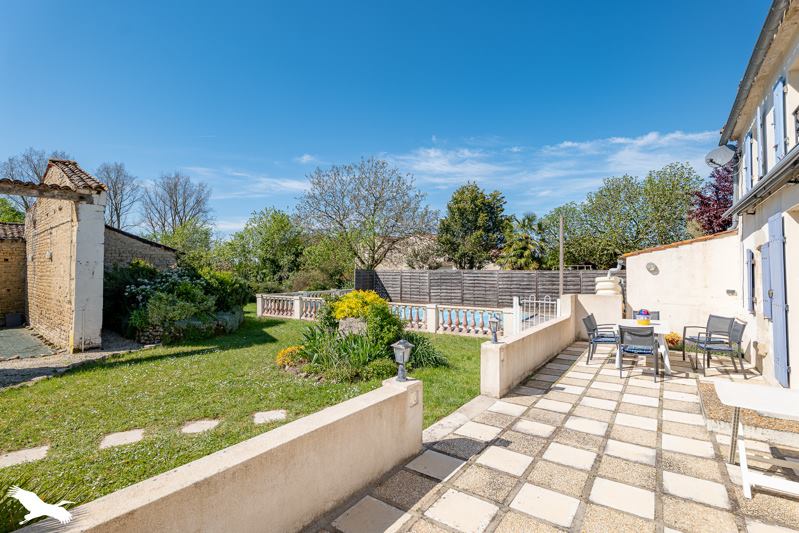 Vente Maison MIGRE - 6 pièces -222 m² - (17330)