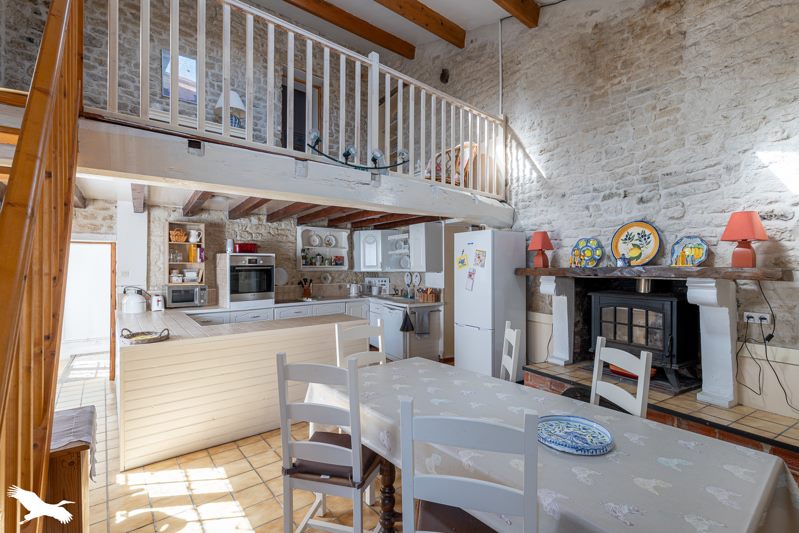 Vente Maison MIGRE - 6 pièces -222 m² - (17330)