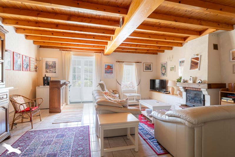 Vente Maison MIGRE - 6 pièces -222 m² - (17330)
