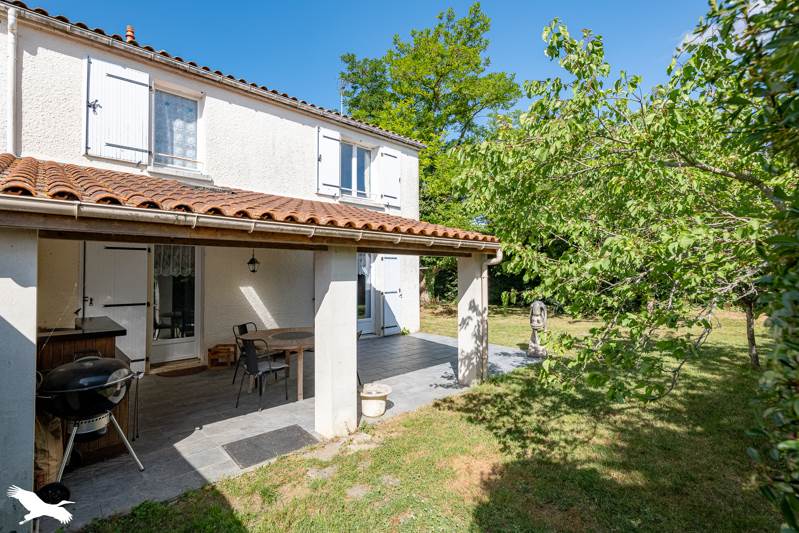 Vente Maison Saint-Jean-d'Angély 17400 5 pièces - 99 m²