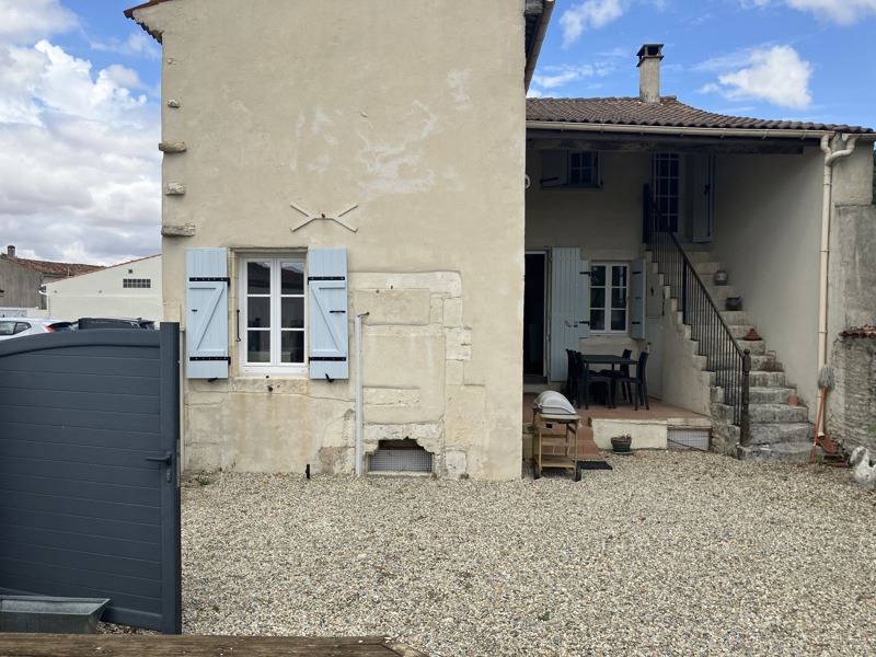 Vente Maison MAZERAY - 4 pièces -109 m² - (17400)