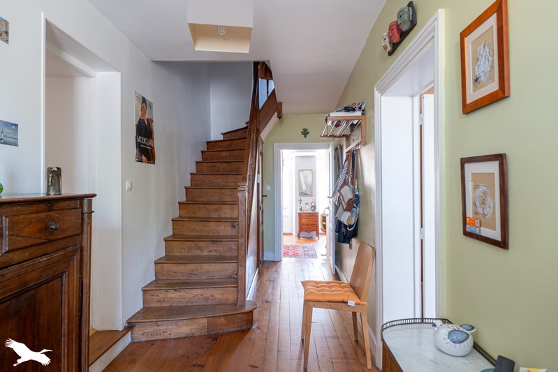 Vente Maison ST JEAN D ANGELY - 7 pièces -240 m² - (17400)