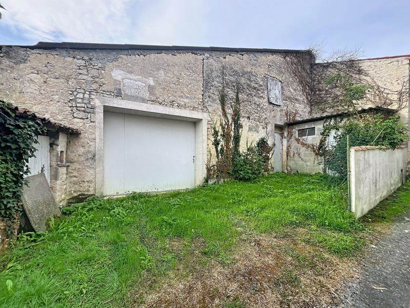 Vente Maison ANTEZANT LA CHAPELLE - 3 pièces -74 m² - (17400)