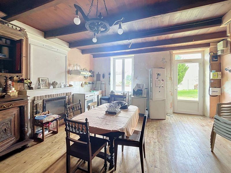 Vente Maison ANTEZANT LA CHAPELLE - 3 pièces -74 m² - (17400)