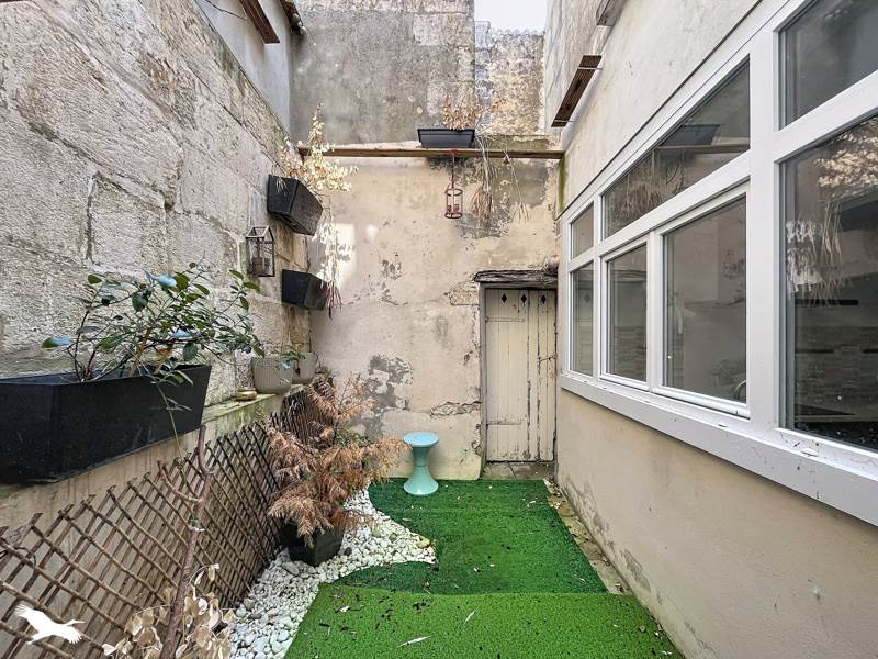 Vente Maison Saint-Jean-d'Angély - 5 pièces -136 m² - (17400)