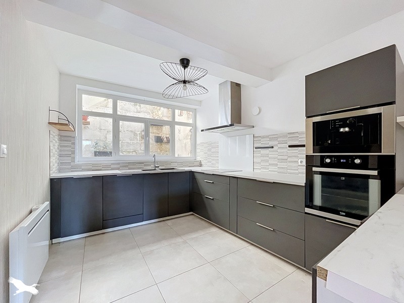 Vente Maison Saint-Jean-d'Angély 17400 5 pièces - 136 m²
