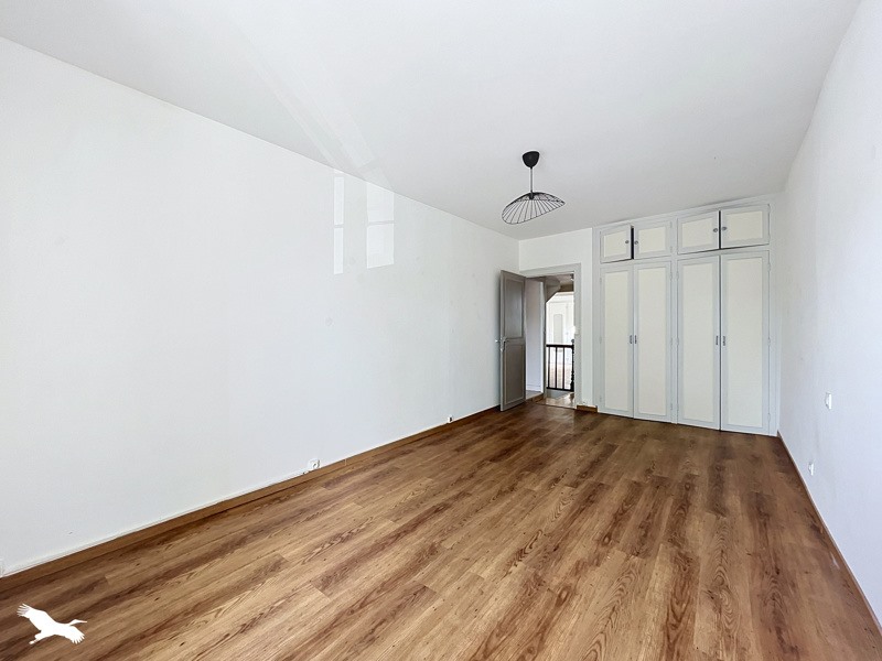 Vente Maison Saint-Jean-d'Angély - 5 pièces -136 m² - (17400)