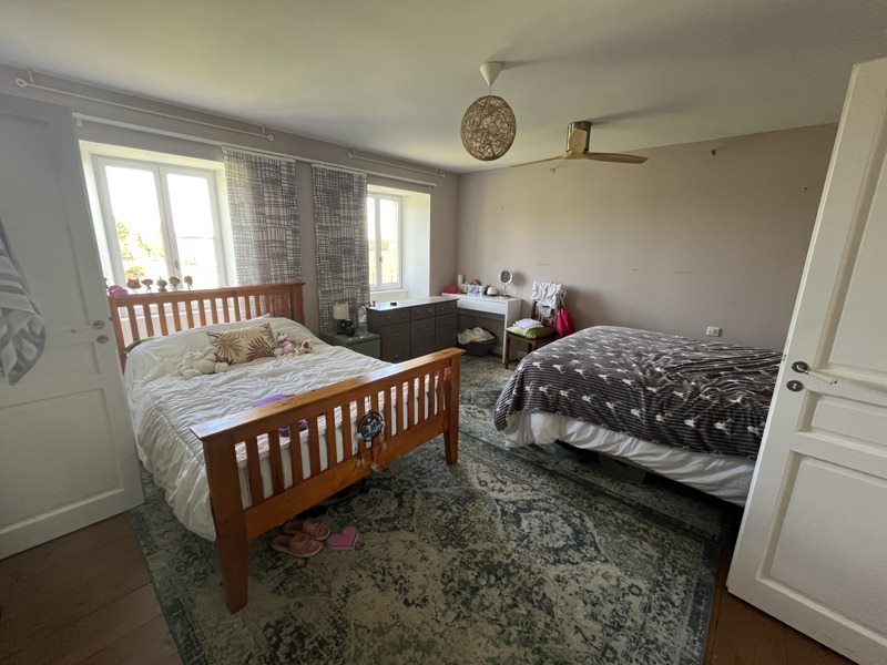 Vente Maison Villeneuve-la-Comtesse - 5 pièces -146 m² - (17330)