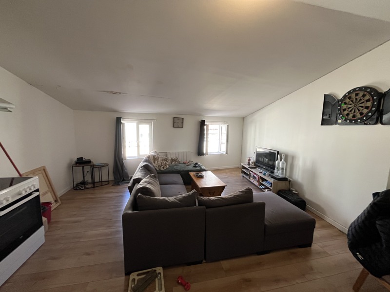 Vente Immeuble Saint-Jean-d'Angély - -  210 m² - (17400)