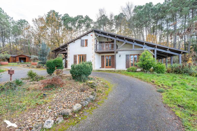 Vente Maison CASTELJALOUX - 7 pièces -187 m² - (47700)
