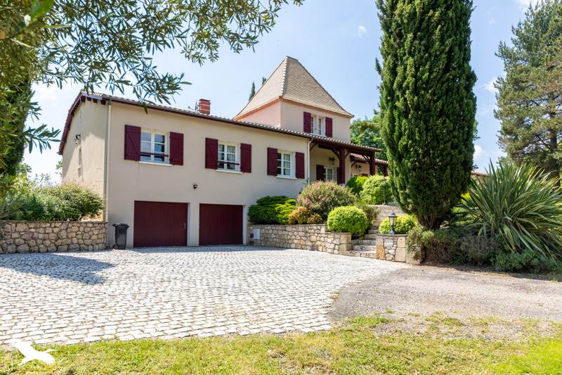 Maison 8 pièces 208 m² · à Pont-du-Casse · 208 m² · 410 500 €