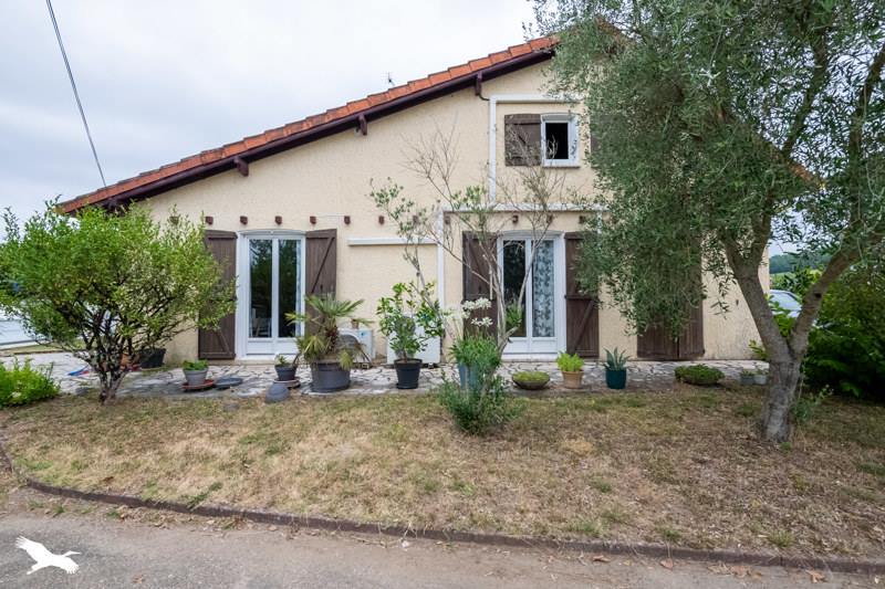 Vente Maison BEGUEY - 6 pièces -160 m² - (33410)
