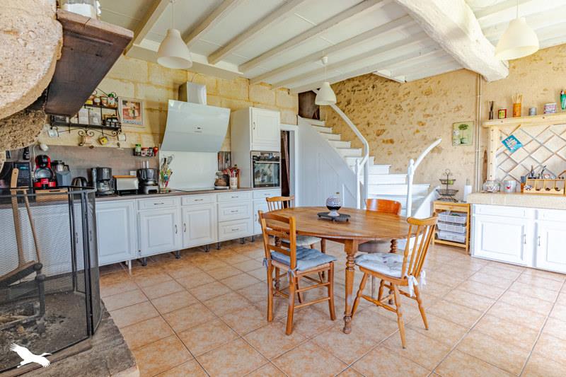 Vente Maison MONPRIMBLANC - 6 pièces -258 m² - (33410)