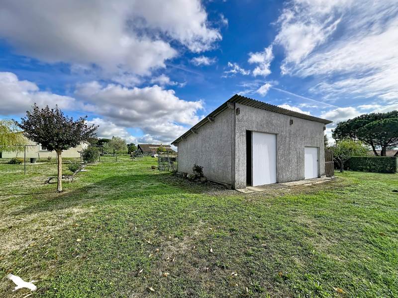 Vente Maison Laroque - 4 pièces -137 m² - (33410)