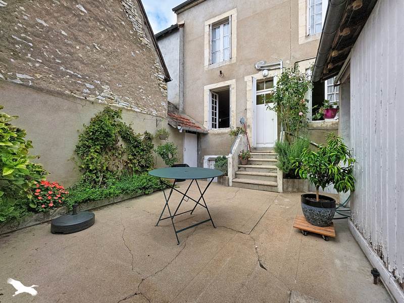Maison 5 pièces 96 m² · à Châteauneuf-sur-Cher · 96 m² · 49 000 €
