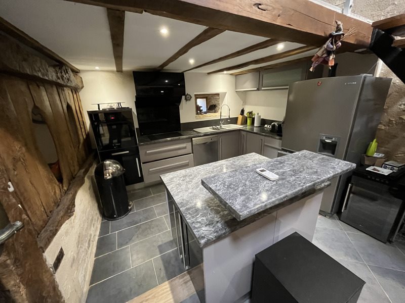 Vente Maison STE EULALIE D ANS - 6 pièces -147 m² - (24640)