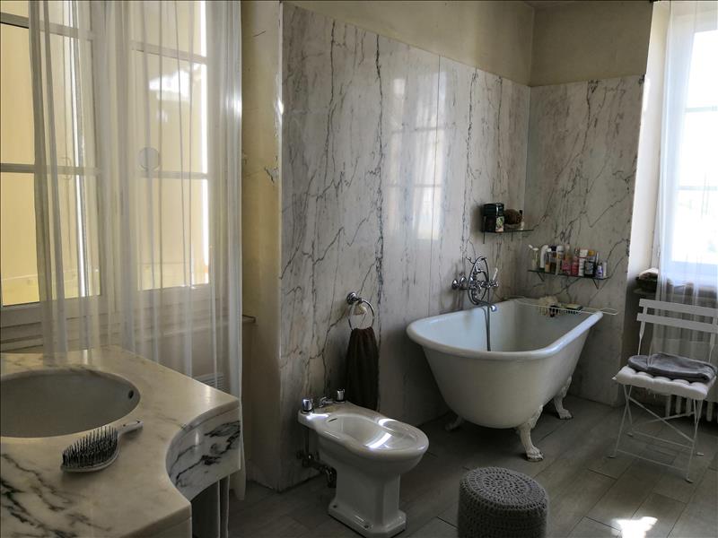 Vente Maison EXCIDEUIL - 8 pièces -223 m² - (24160)