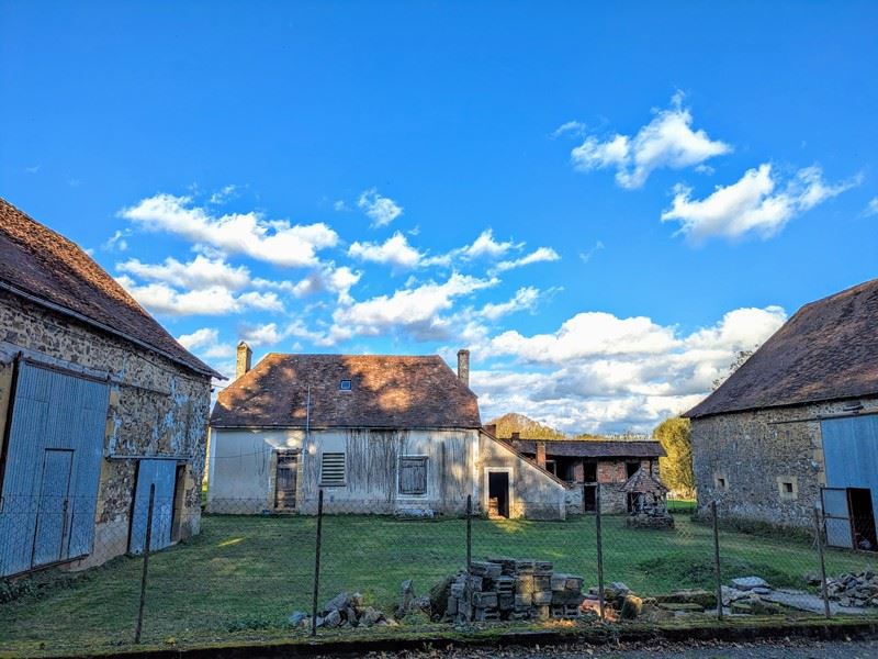 Vente Maison LANOUAILLE - 3 pièces -127 m² - (24270)