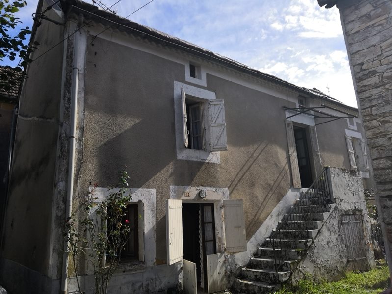 Maison en pierre à Coulaures
