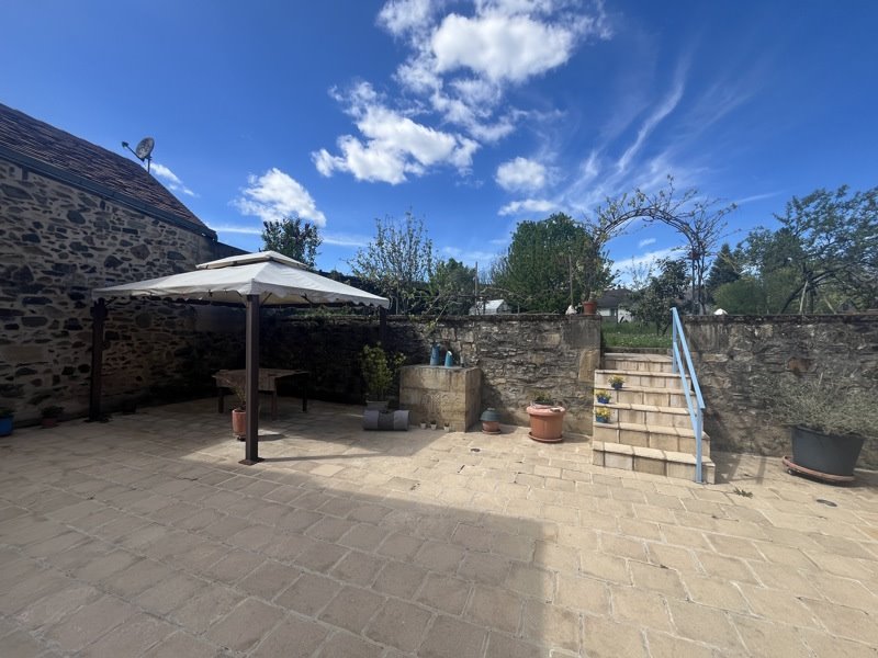 Vente Maison LANOUAILLE - 7 pièces -144 m² - (24270)