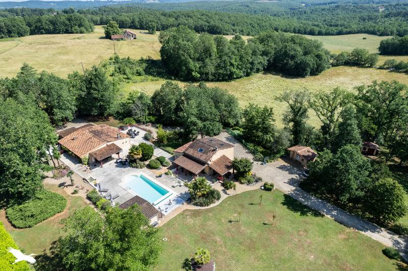 Vente Maison CHOURGNAC - 10 pièces -275 m² - (24640)