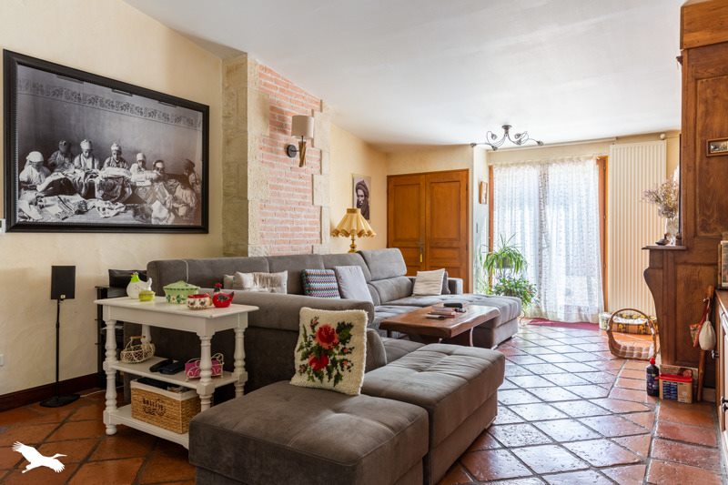 Vente Maison CHOURGNAC - 10 pièces -275 m² - (24640)