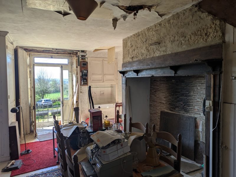 Vente Maison ANLHIAC - 6 pièces -137 m² - (24160)