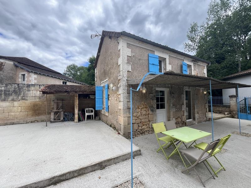 Maison en pierre à Cubjac-Auvézère-Val d'Ans