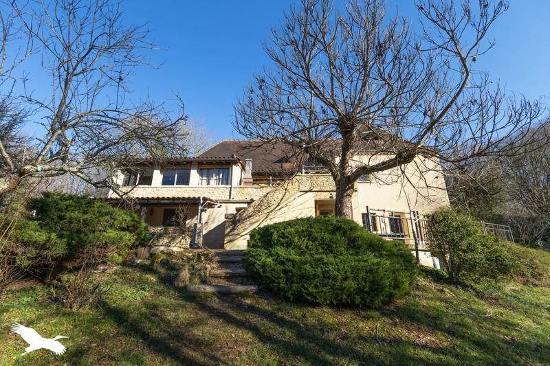 Vente Maison LE BUISSON DE CADOUIN - 9 pièces -222 m² - (24480)