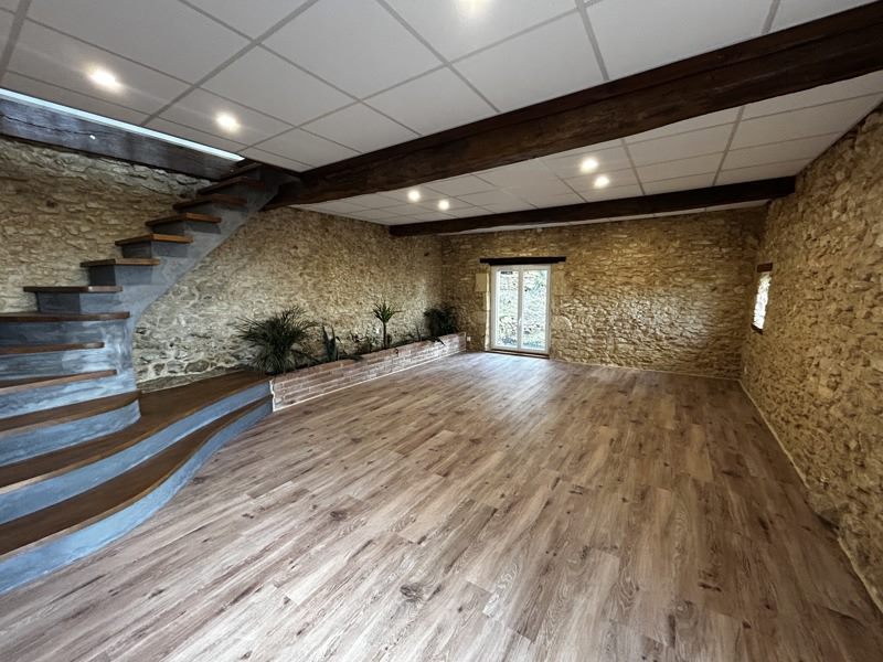 Vente Maison LE BUISSON DE CADOUIN - 5 pièces -170 m² - (24480)