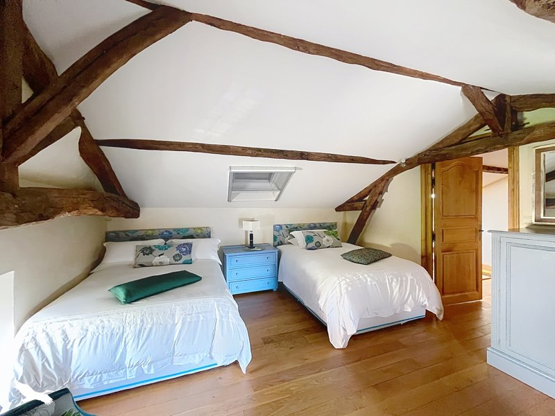 Vente Maison ST CYPRIEN - 7 pièces -225 m² - (24220)