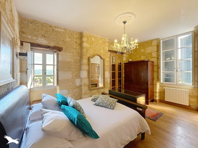 Vente Maison ST CYPRIEN - 7 pièces -225 m² - (24220)