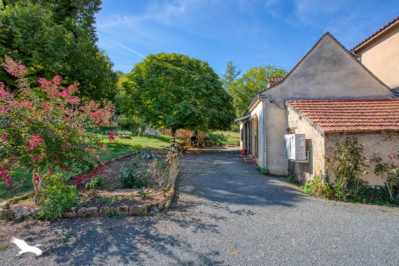 Vente Maison ST CHAMASSY - 5 pièces -82 m² - (24260)
