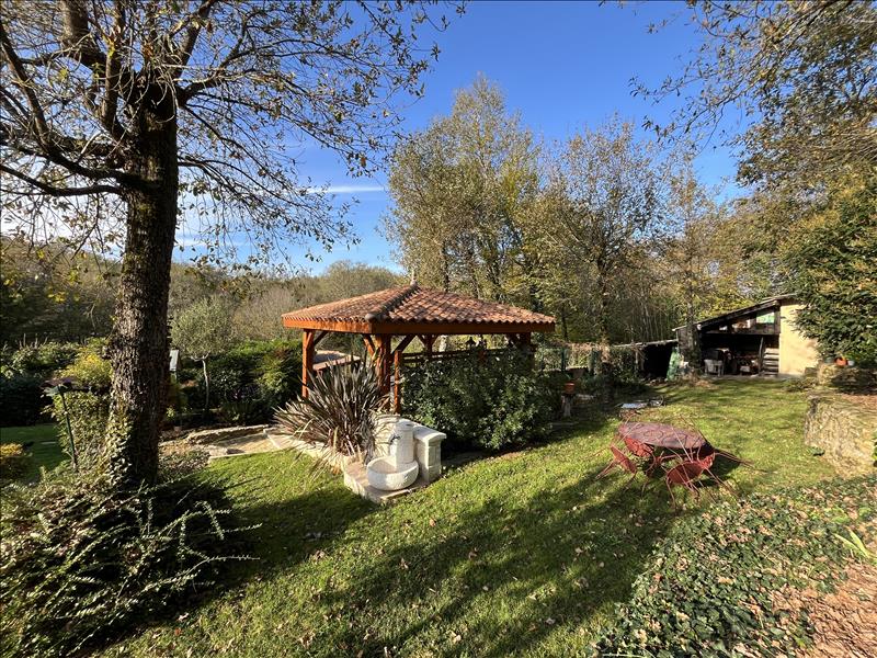 Vente Maison LALINDE - 5 pièces -103 m² - (24150)