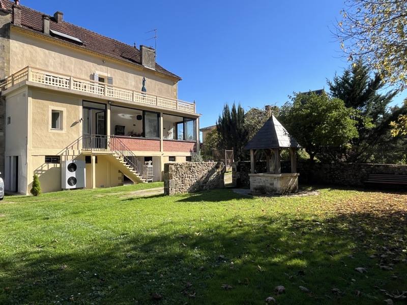 Vente Maison LALINDE - 7 pièces -214 m² - (24150)