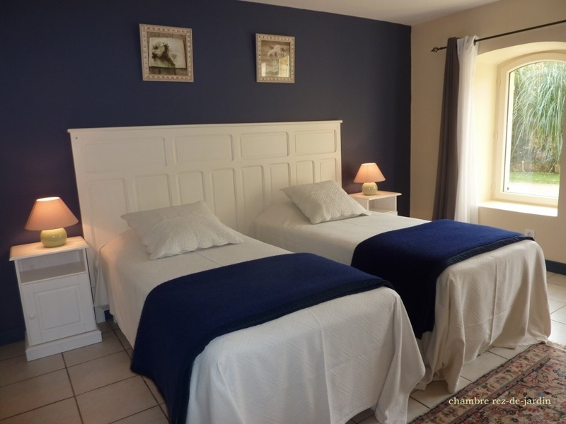 Vente Maison BEAUMONTOIS EN PERIGORD - 17 pièces -476 m² - (24440)