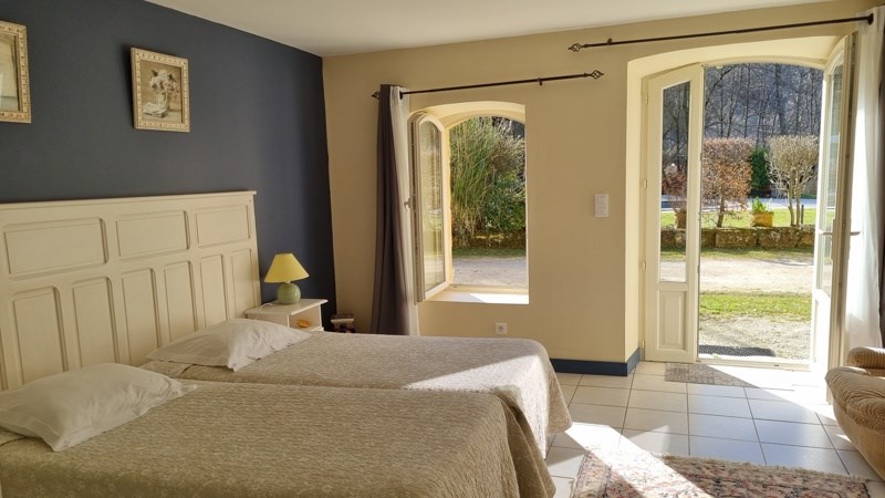 Vente Maison BEAUMONTOIS EN PERIGORD - 17 pièces -476 m² - (24440)