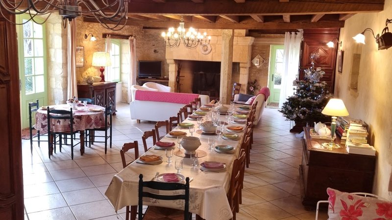 Vente Maison BEAUMONTOIS EN PERIGORD - 17 pièces -476 m² - (24440)