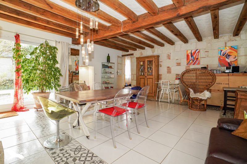 Vente Maison BERTHENAY - 7 pièces -250 m² - (37510)