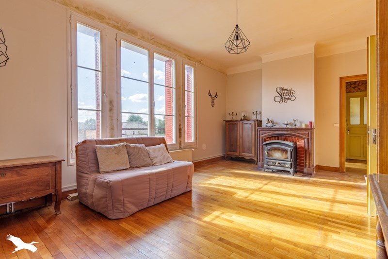 Vente Maison ST AOUT - 6 pièces -190 m² - (36120)