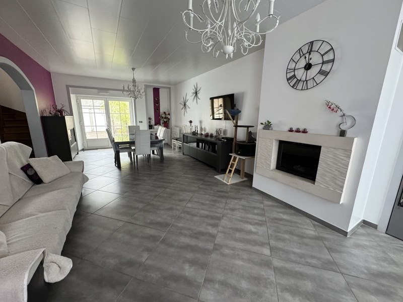Vente Maison LA CHATRE - 6 pièces -175 m² - (36400)
