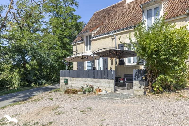 Vente Maison MONTGIVRAY - 8 pièces -180 m² - (36400)