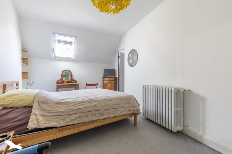 Vente Maison LA CHATRE - 9 pièces -293 m² - (36400)