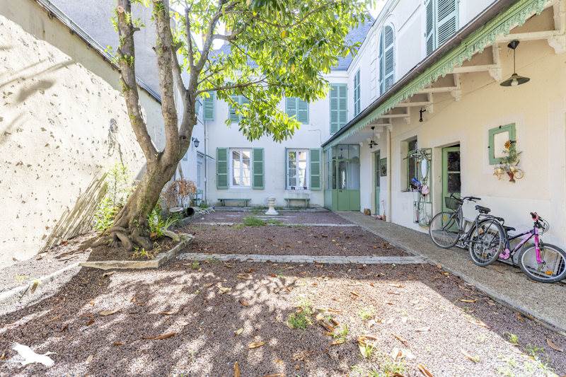 Vente Maison LA CHATRE - 9 pièces -293 m² - (36400)